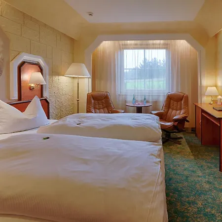 Aragon Hotel *